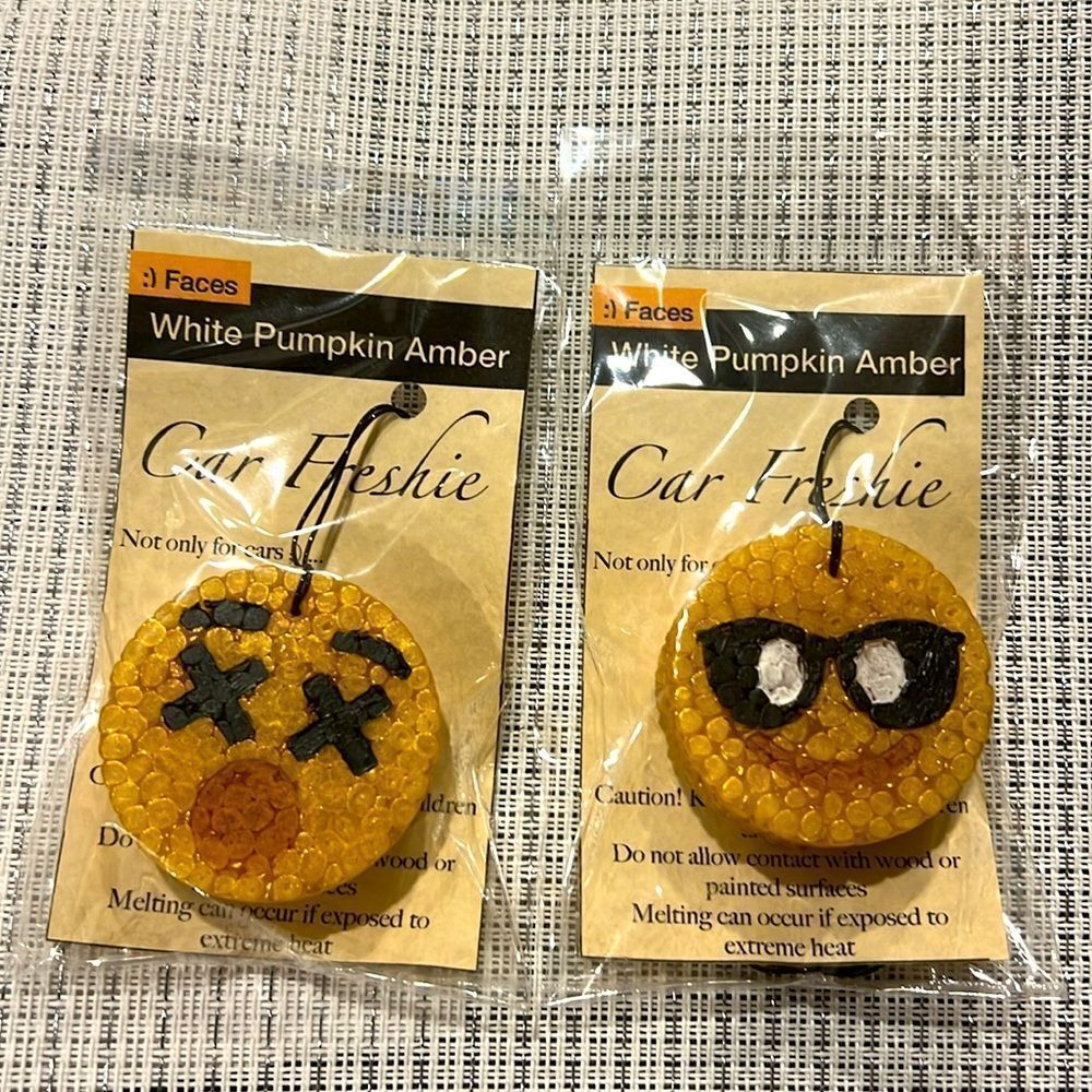 Emoji Car Freshies Pack of 2 in White Pumpkin Amber Scent